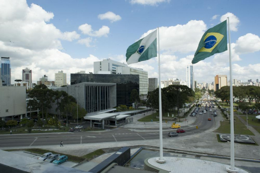 Fachada Assembleia Legislativa do Paraná.