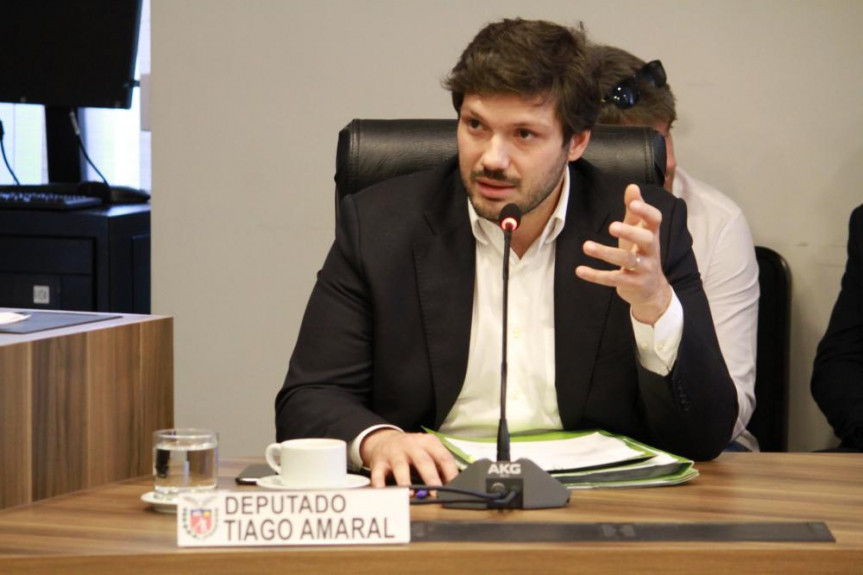 Deputado Tiago Amaral (PSB), um dos autores do projeto que obriga a divulgação no Portal da Transparência dos valores pagos a integrantes de conselhos de empresas públicas