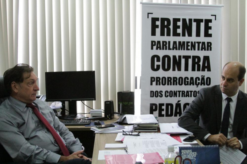 Deputados Ademir Bier (PMDB) e Evandro Araújo (PSC) participam da reunião da "Frente Parlamentar Contra Prorrogação dos Contratos de Pedágio" 07/03/2017.