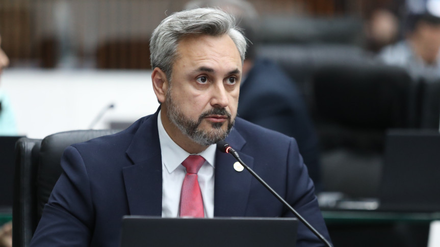 Deputado Fabio Oliveira (PODE) ressaltou a importância do programa Paraná Conectado.