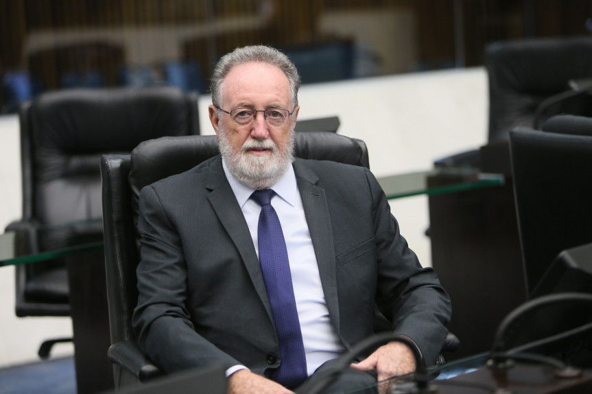 Deputado Tercílio Turini (CDN).