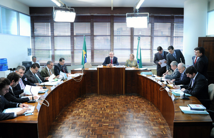 Reunião da Comissão de Constituição e Justiça (CCJ).