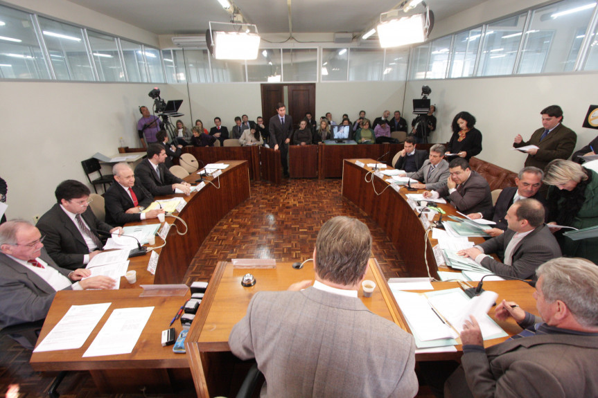 Reunião da Comissão de Constituição e Justiça (CCJ).