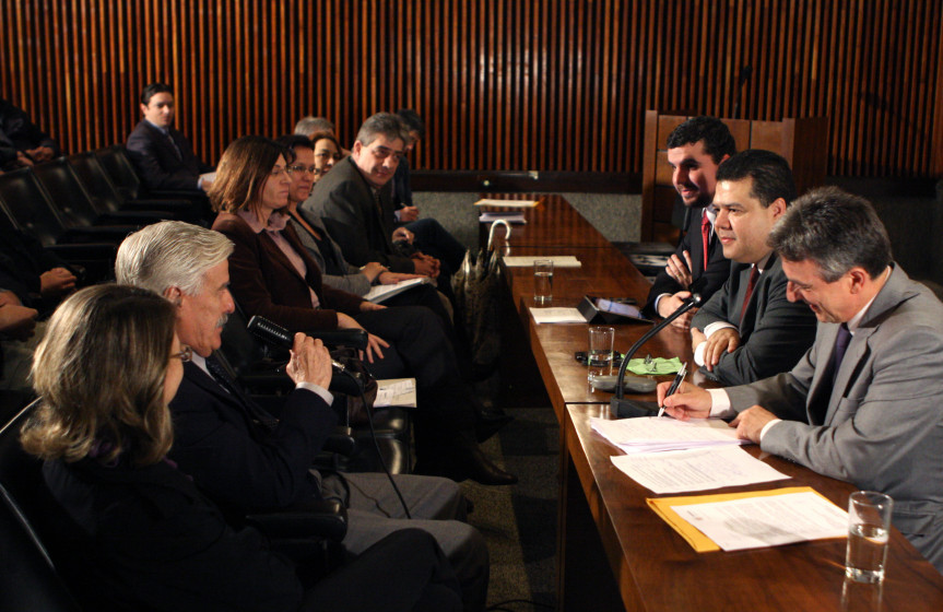 Comissão de Direitos Humanos da Alep discute falta de medicamentos (Foto: Nani Gois)