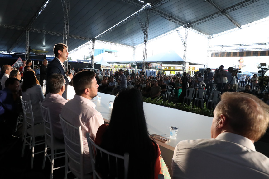 O primeiro-secretário da Casa, deputado Alexandre Curi (PSD), realizou a abertura da 12ª Sessão Especial da Assembleia Itinerante.