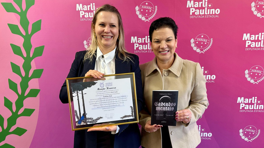 Com votos de congratulações, a deputada Marli recebeu, em seu gabinete, a escritora do livro Cadeados Mentais – A prisão nossa de cada dia.