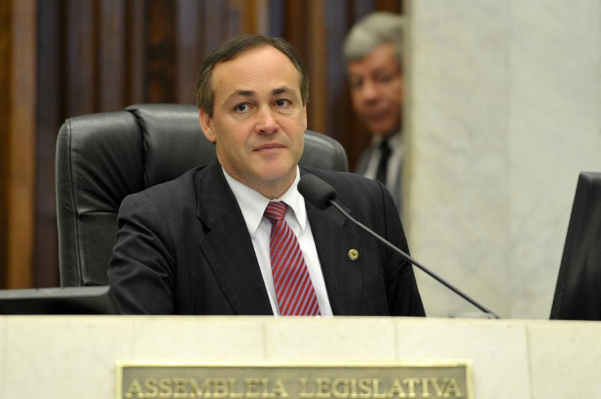 Deputado Stephanes Júnior (PMDB).