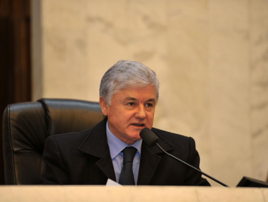Presidente da Alep, deputado Rossoni (PSDB), durante a sessão plenária desta terça-feira (27).