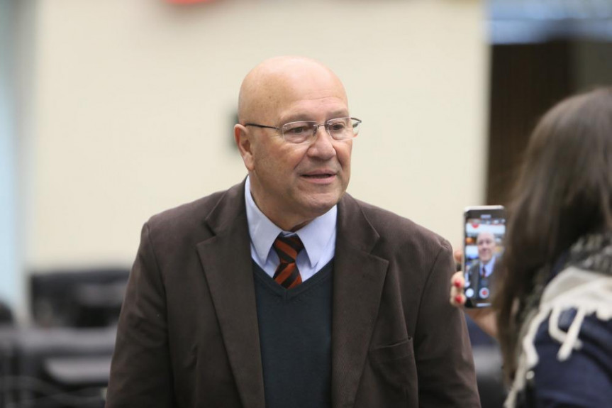 Proposta apresentada na Assembleia Legislativa amplia a abrangência da lei antifumo no Paraná.