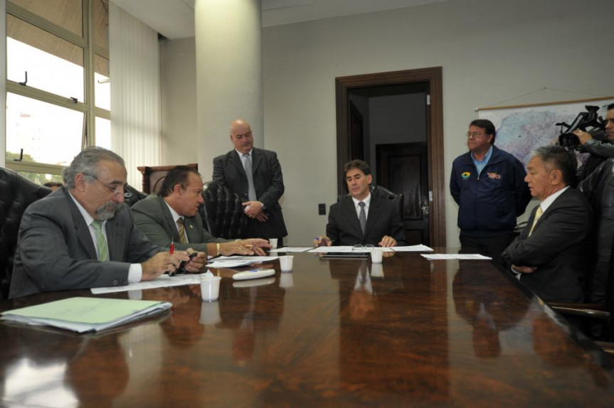 Da esquerda para a direita, deputados Rasca Rodrigues (PV), Roberto Aciolli (PV), Paranhos (PSC) e Teruo Kato (PMDB).