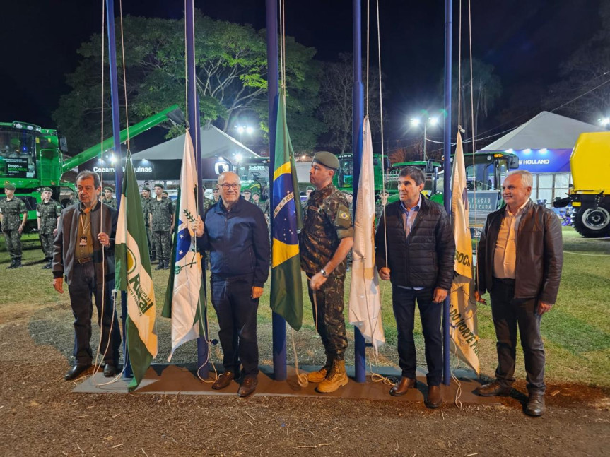 Romanelli visitou as áreas da feira e participou da solenidade que deu início à exposição.