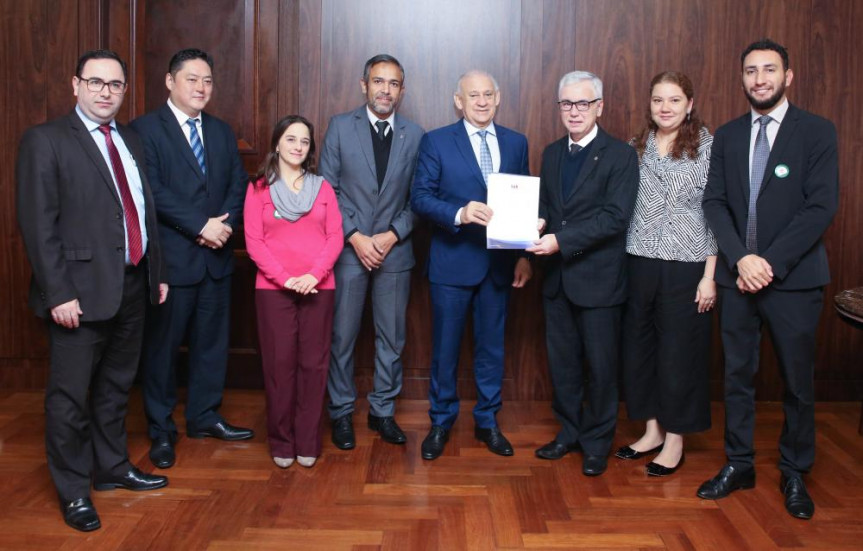 Traiano recebeu nesta quarta-feira (15) o documento da diretoria da OAB-PR. 