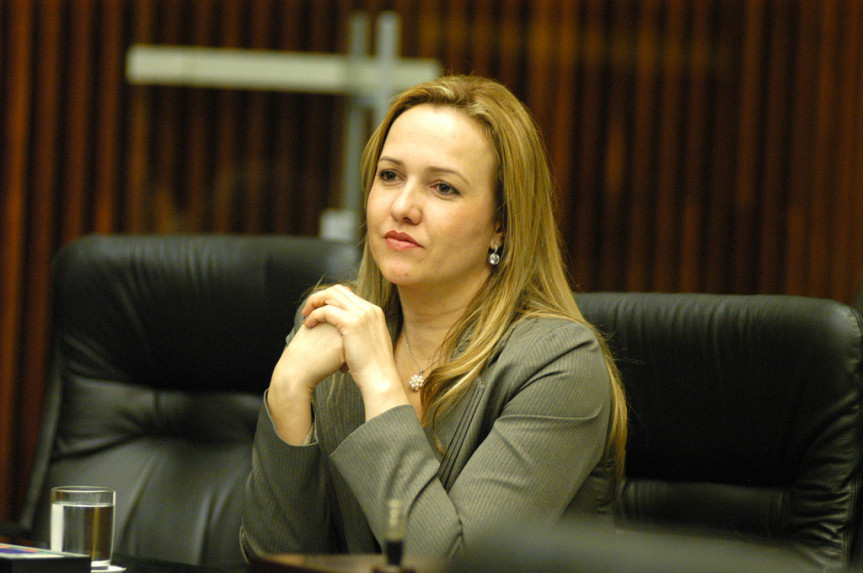 Deputada Marla Tureck (PSD), que propôs a abertura do espaço em sessão plenária.