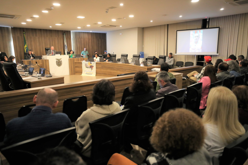 Evento lotou o Auditório Legislativo da Assembleia na noite desta sexta-feira (30).