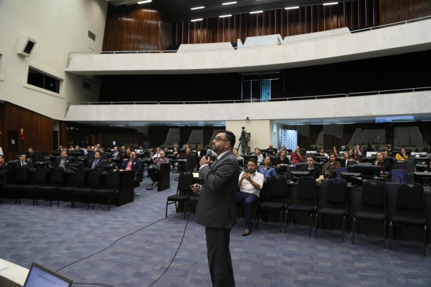 Participantes destacaram a importância de conhecer as normas e regras que disciplinam funcionamento da ALEP.