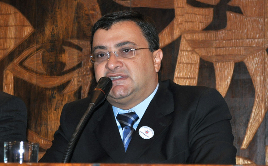 Secretário de Estado da Saúde, Michele Caputo Neto.
