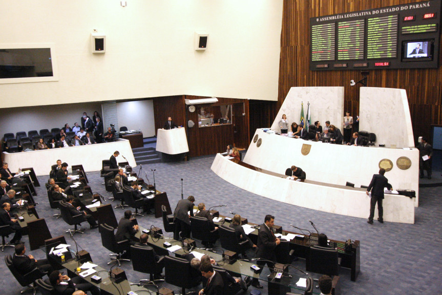 Deputados se reúnem em Plenário para as votações.