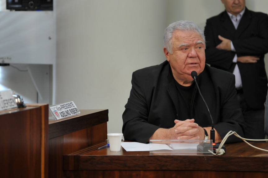 Jaime Lerner, em 2013, durante participação de uma reunião na Assembleia Legislativa do Paraná.