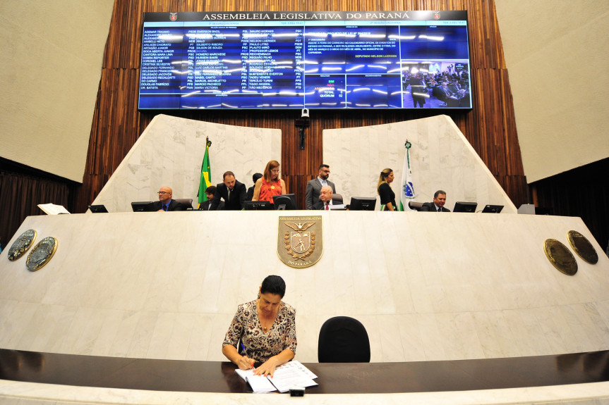 A Mesa Diretora da Assembleia Legislativa do Paraná comemora avanços conquistados em 2019 e 2020, um período sem precedentes na história do Legislativo.