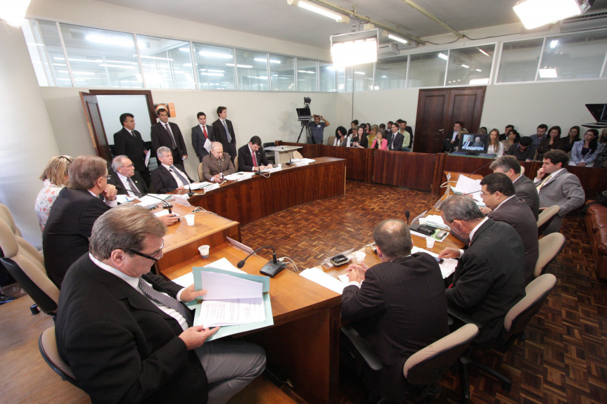Reunião da Comissão de Constituição e Justiça (CCJ).
