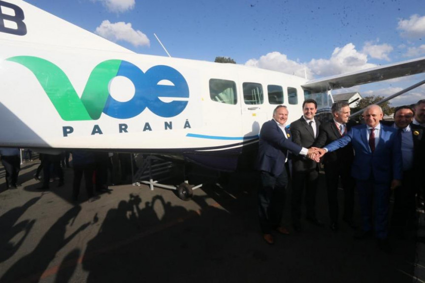 Programa Voe Paraná, lançado pelo Governo, faz com que estado ganhe 10 novas rotas de voos.
