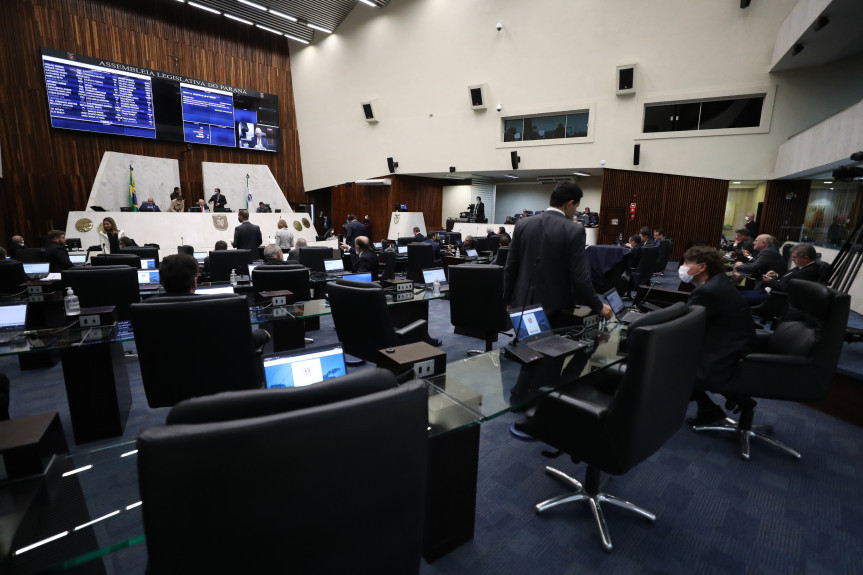 Segue para sanção projeto que promove alterações na lei que trata da violência obstétrica.