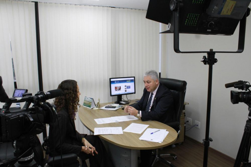 O deputado Douglas Fabrício é o entrevistado do programa Política Total, da TV Assembleia, desta segunda-feira (05).
