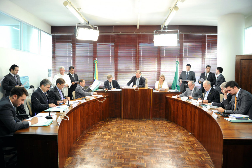 Reunião ordinária da Comissão de Constituição e Justiça (CCJ).