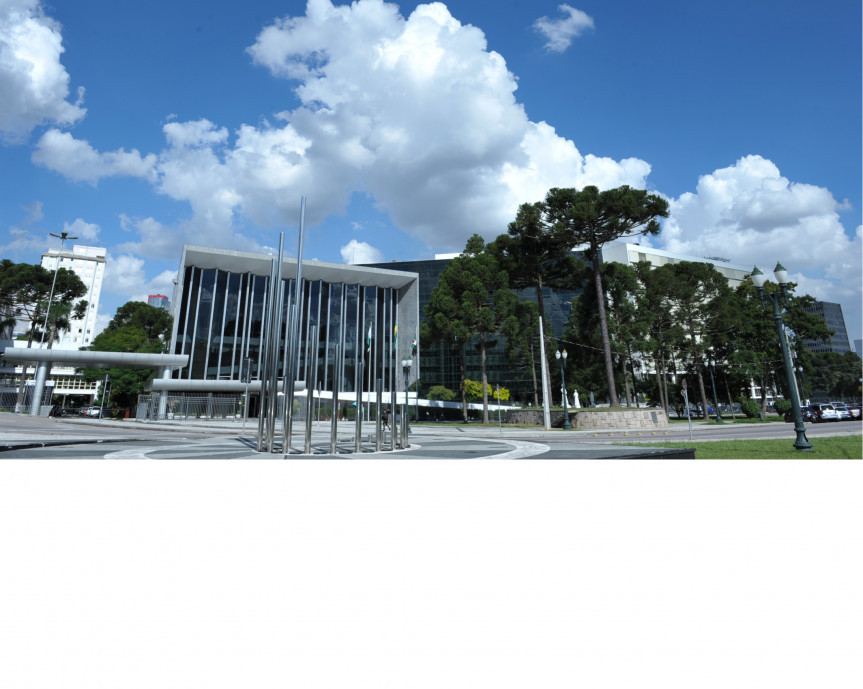 Fachada da Assembleia Legislativa do Paraná.