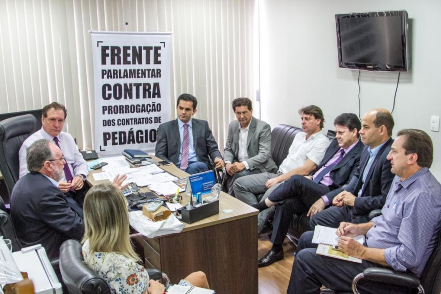 Reunião da Frente Parlamentar contra prorrogação dos contratos de pedágio.