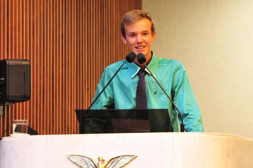 Estudante Douglas Froelich, autor do projeto vencedor do Geração Atitude 2017.