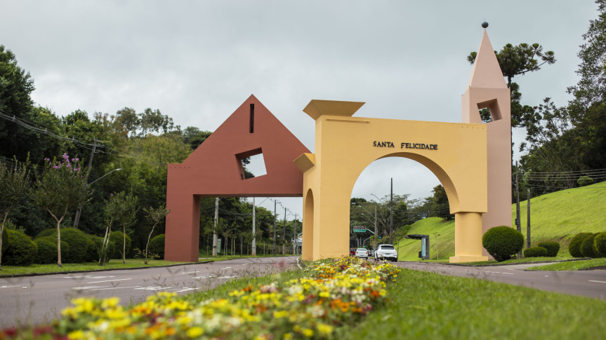 Fundado em 1878 por imigrantes italianos das regiões de Vêneto e Trento, Santa Felicidade é um dos bairros mais tradicionais da capital paranaense.