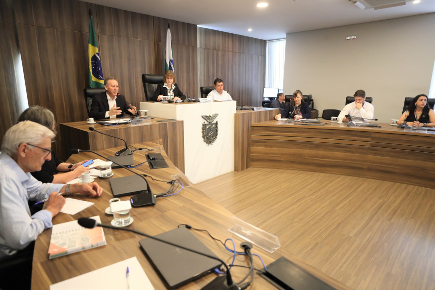 Reunião ocorreu no Auditório Legislativo, na manhã desta terça-feira (24).