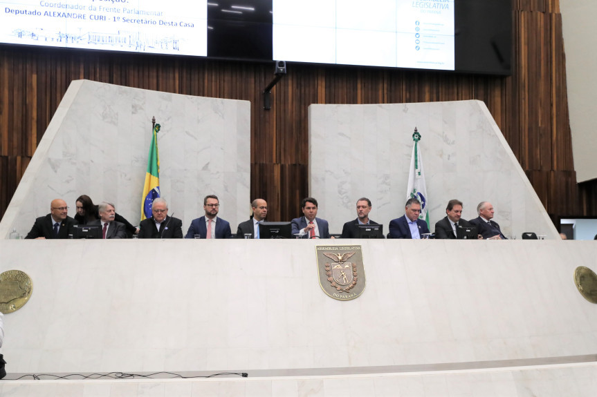 Abertura da Frente ocorreu no Plenário da Casa, na manhã desta terça-feira (17).