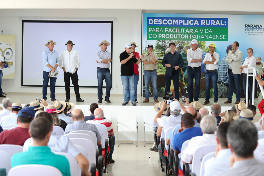 Presidente da Assembleia, deputado Ademar Traiano, em participação no Show Rural de Cascavel diz que o Poder Legislativo está se fortalecendo ao discutir temas importantes e, principalmente, trabalhando para o desenvolvimento do Estado.