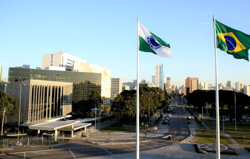 O fortalecimento de ações que assegurem a consolidação da transparência do Parlamento estadual faz parte do plano de ação adotado pela Comissão Executiva da Assembleia Legislativa do Paraná formada pelo presidente Ademar Traiano (PSD), o primeiro-secretários deputado Alexandre Curi e segunda-secretária, deputada Maria Victoria (PP).