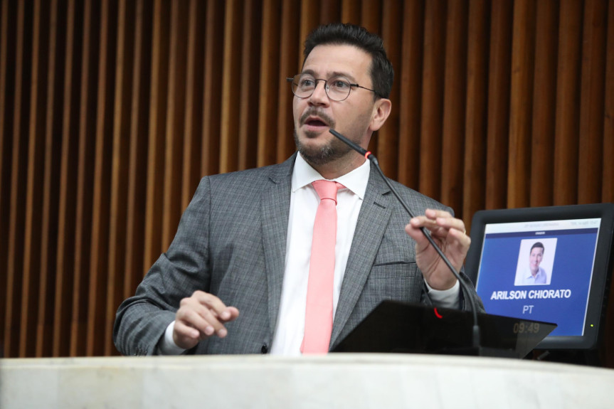 Deputado Arilson Chiorato, líder da Oposição na Assembleia e presidente do PT-PR.