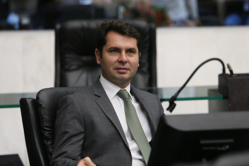 Deputado Alexandre Curi (PSB).