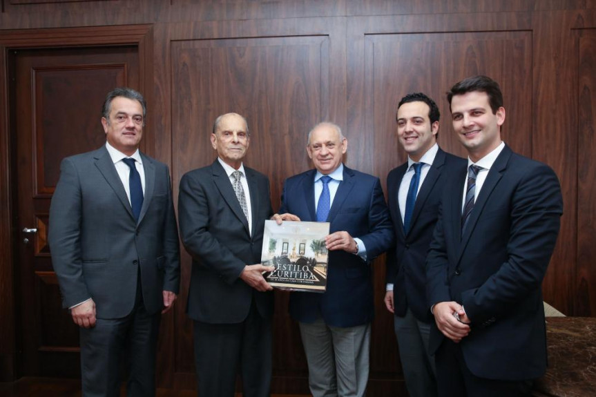 Paulo Pimentel é recebido pelo presidente da Assembleia, Ademar Traiano, e pelo 1º secretário Plauto Miró.
