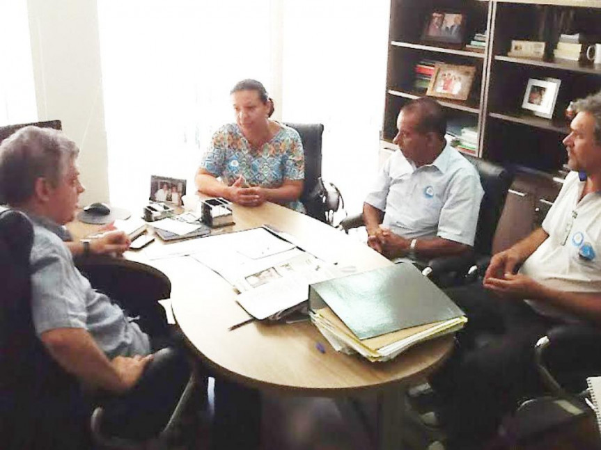 Representantes dos pescadores artesanais estiveram reunidos com Péricles de Mello.