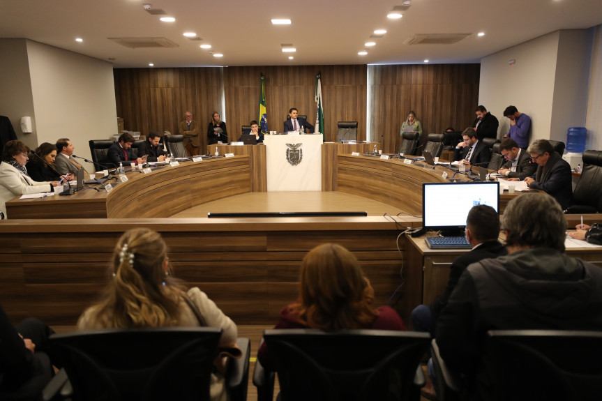 Reunião extraordinária da CCJ.