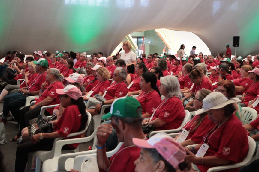 Palestra foi proferida nesta quarta-feira (30/10) em seminário da Federação dos Trabalhadores Rurais do Estado do Paraná (FETAEP) realizado em Praia de Leste.
