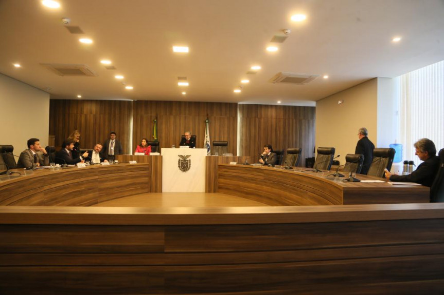 Reunião da Comissão de Finanças e Tributação da Alep aprovou parecer sobre projeto que isenta da tarifa no transporte coletivo intermunicipal aos autistas em tratamento fora do seu domicílio.