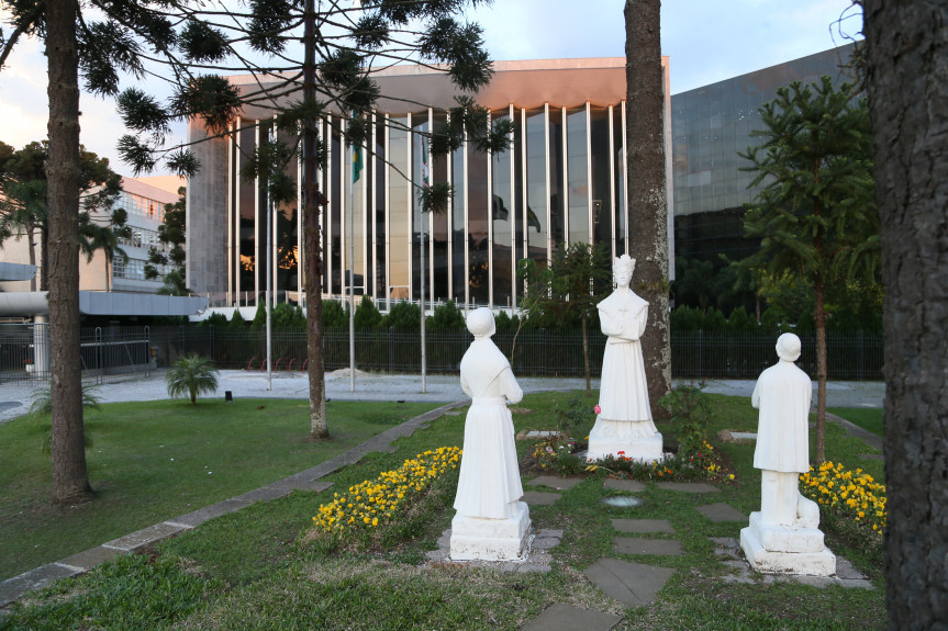 Visitas, audiências públicas e homenagens marcam a agenda da Assembleia Legislativa na próxima semana.