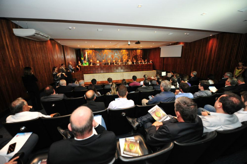  Segunda audiência pública sobre otimização pública das energias solar, eólica, biomassa e outras no estado do Paraná.