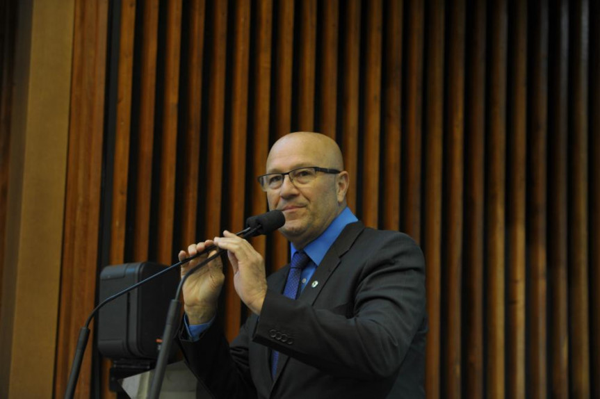 Deputado Luiz Claudio Romanelli (PMDB), líder do Governo.