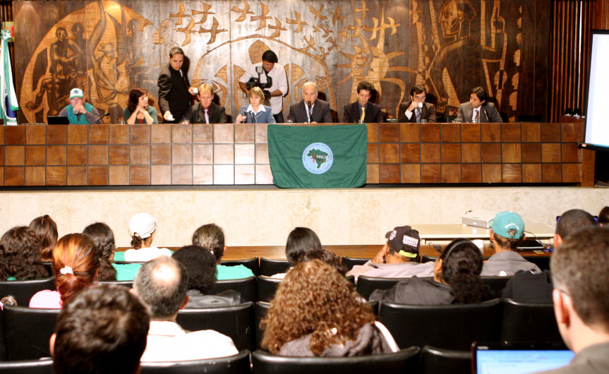 Audiência pública "Por um Paraná sem incineração de lixo".
