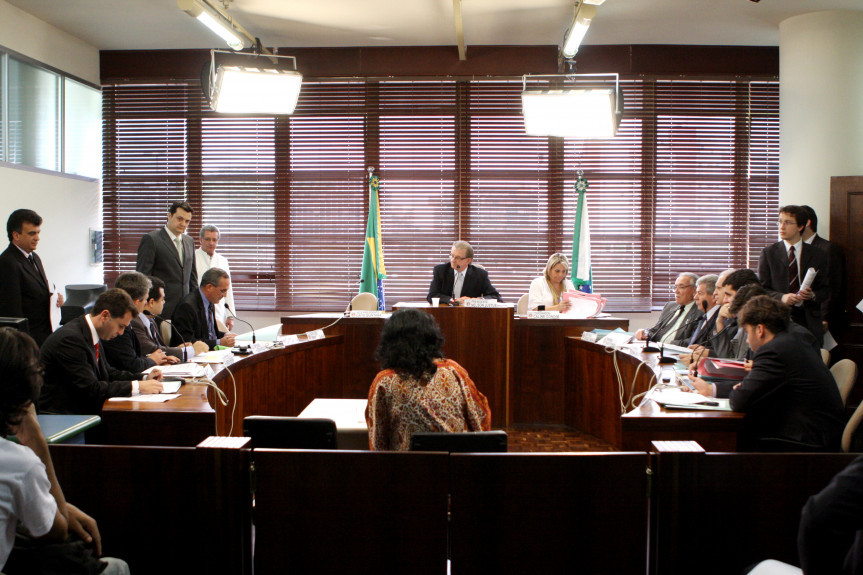 Reunião extraordinária da Comissão de Constituição e Justiça (CCJ).