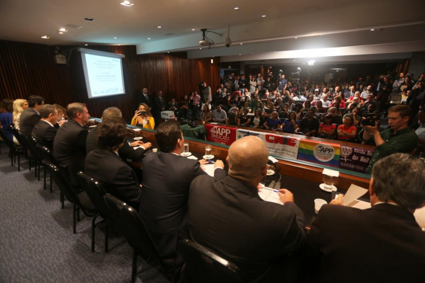 Debates lotaram os auditórios da Assembleia Legislativa em encontros sobre cultura, educação, direitos da mulher e pedágio.