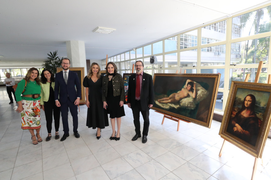 O evento foi aberto no Espaço Cultural da Assembleia Legislativa coma exposição “A realidade na pele da Arte – Campanha de conscientização sobre a dermatite atópica”.